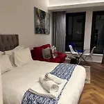 Bridgewater One Luxury Apartment