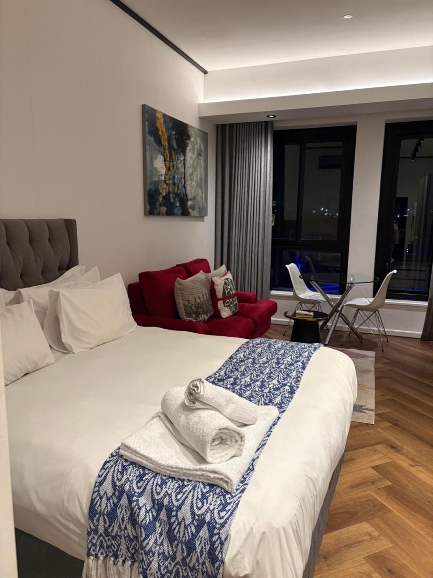 Bridgewater One Luxury Apartment *